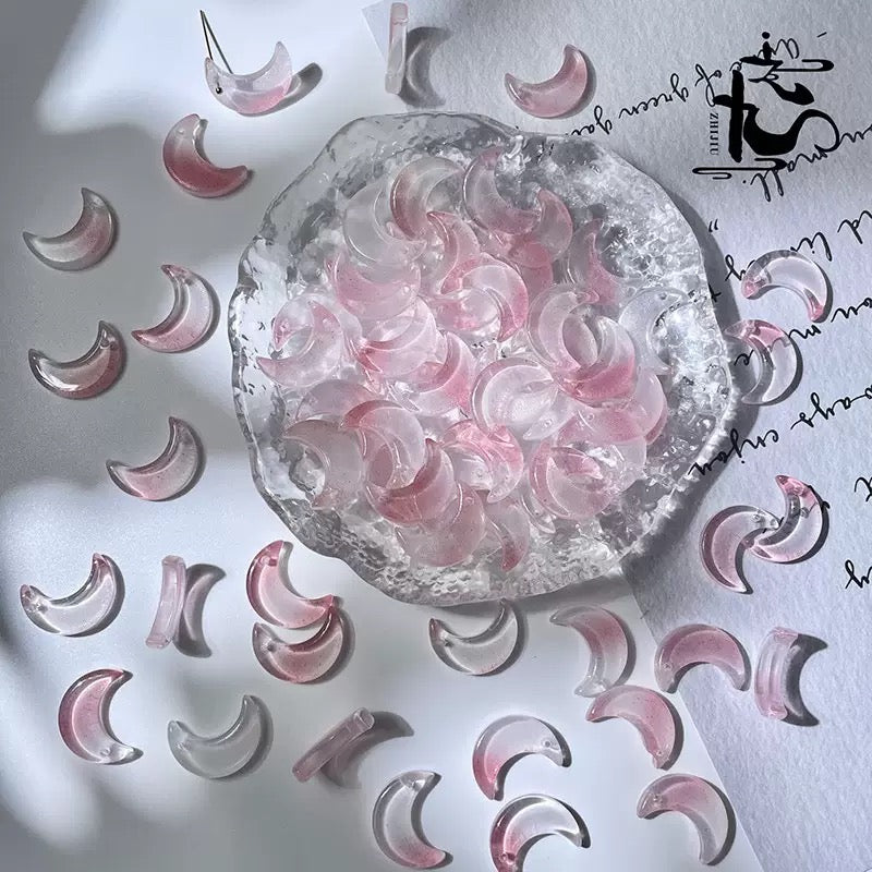 「Different Shape Glass Beads」(1 Charm 1 More Extra!!!)